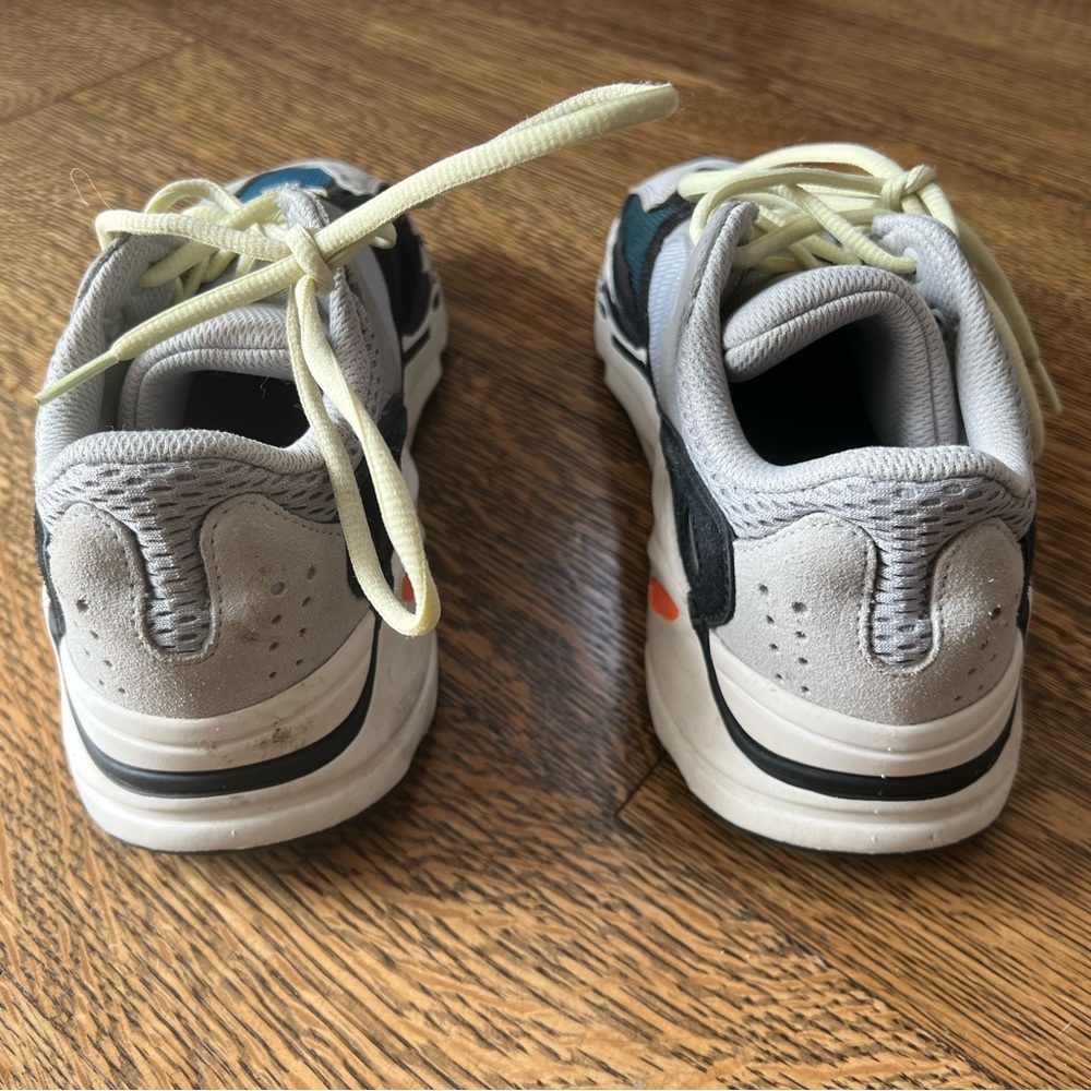 Yeezy 700 wave runner